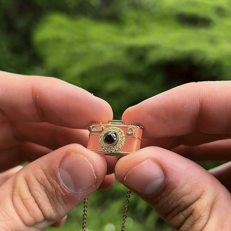 Collar Proyector de Fotos – Tus Recuerdos en Luz